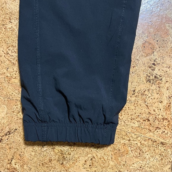 Eddie Bauer Wm’s Plaid Fleece Lined Cargo Pants in Black NWT Sz 10 - Picture 7 of 16